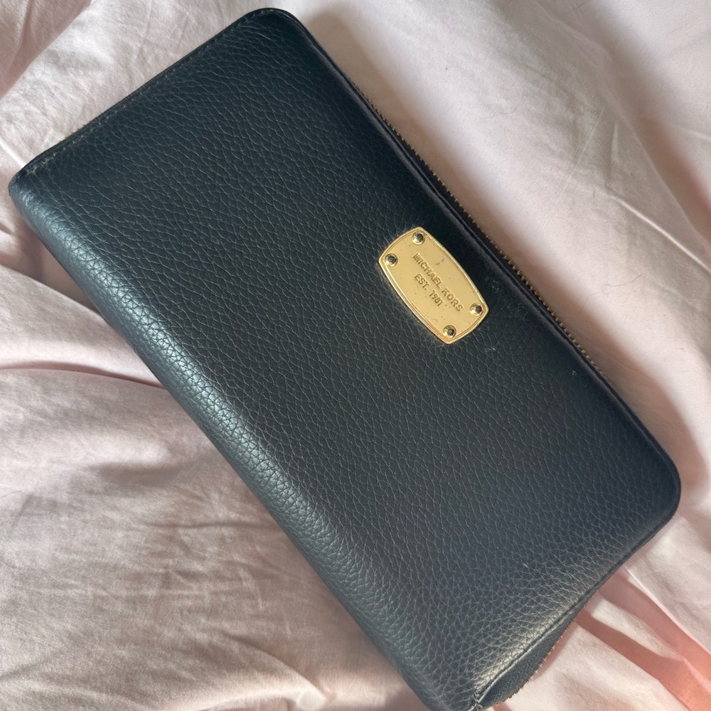 Beautiful Michael Kors wallet